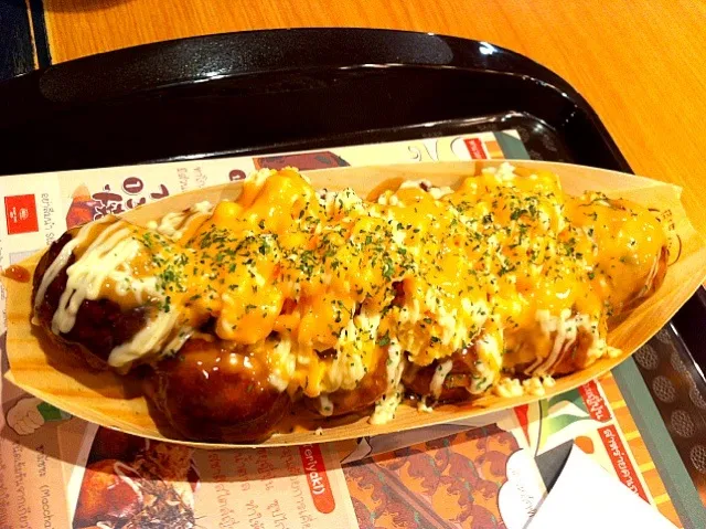 Snapdishの料理写真:Tartar sauce takoyaki|Elanez Alshainさん