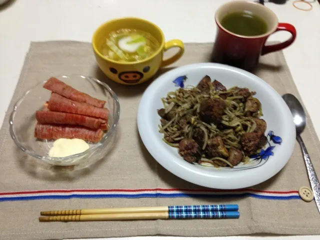 Snapdishの料理写真:レバもやし＆コンソメスープ|奏さん