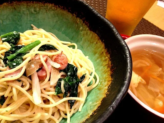 しめじとほうれん草のクリームパスタ🍀野菜スープ🍀|美也子さん