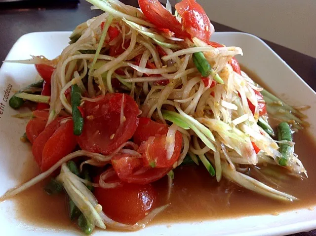 Snapdishの料理写真:ส้มตำปลาร้า Papaya spicy salad|krittさん