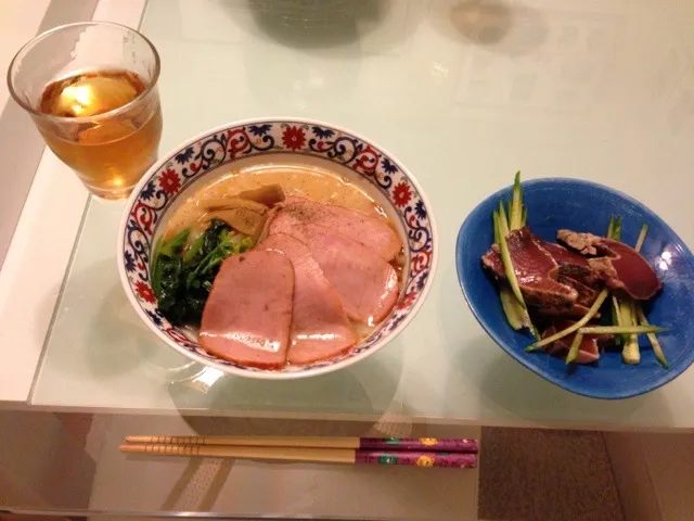 Snapdishの料理写真:ラーメン/カツオのたたき|ありささん