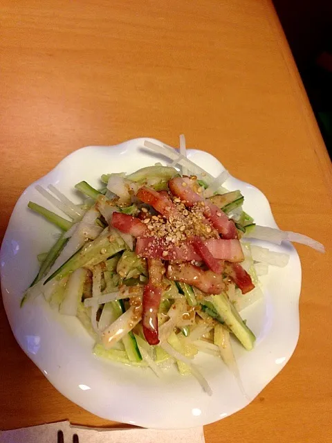 Snapdishの料理写真:Radish/ cucumber bacon salad with sesame dressing|Rowen Wongさん