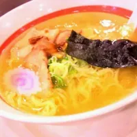 Snapdishの料理写真:塩ラーメン|ぴいさん