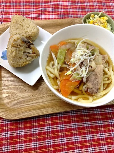 豚南蛮うどんと炊き込みご飯のおにぎりです（≧∇≦）|阿部直樹さん