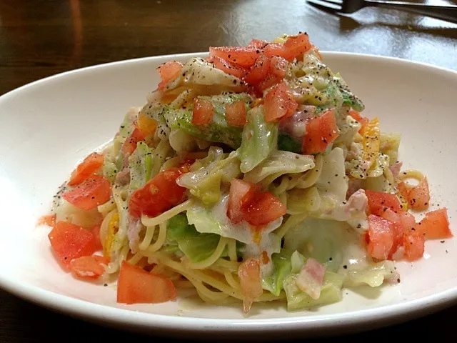 フレッシュトマトとアンチョビのクリームパスタ|はんたさん