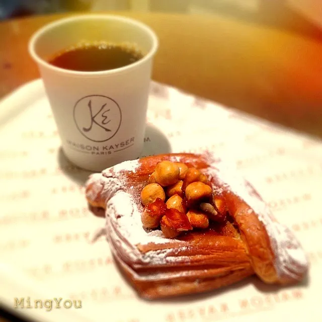 Hazelnuts Danish & coffee|みん(๑・‿・๑)さん