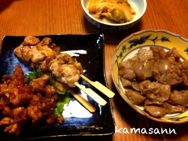 ちぎりコンニャクの炒め煮、白菜の炊いたん、セブンの焼き鳥（笑）|かまさん