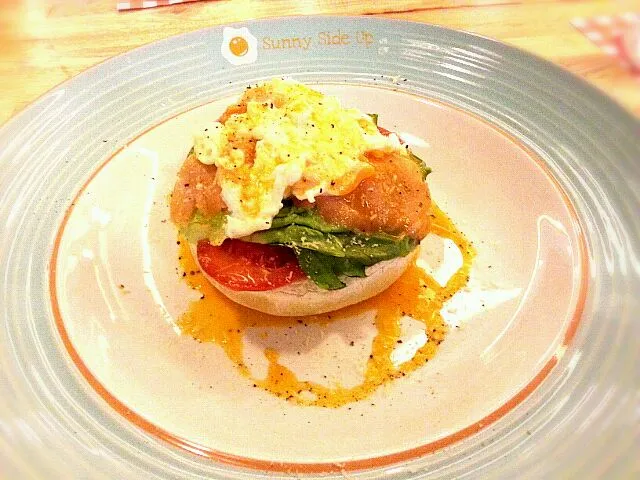 Egg Benedict with Smoked Salmon|Agnes Jeoさん