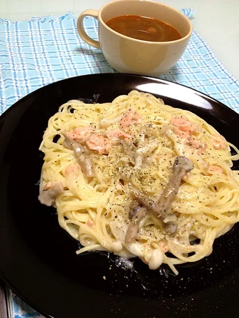 キノコと鮭のクリームパスタ|ぶる～さん