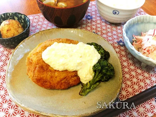 Snapdishの料理写真:豆腐はんぺんカツ・卵豆腐タルタル|サクラさん