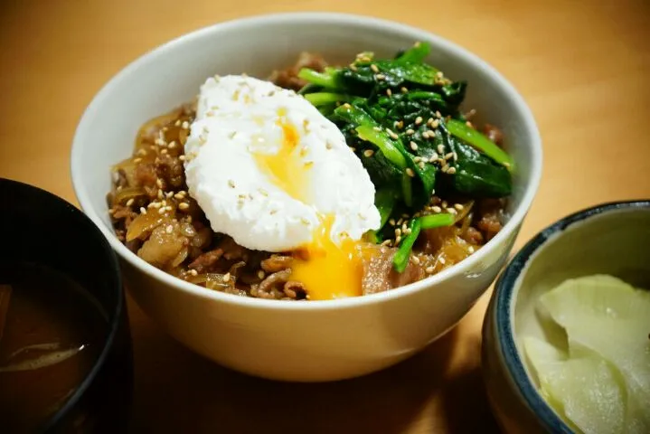 ちょっと贅沢、牛肉すき焼き丼|cookingパパ五郎さん