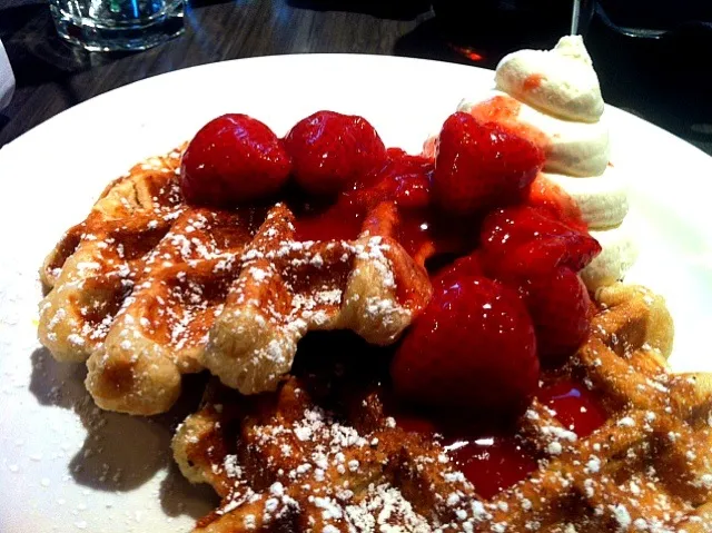 Liege Waffles @ Waffles|Vidur Gangwalさん