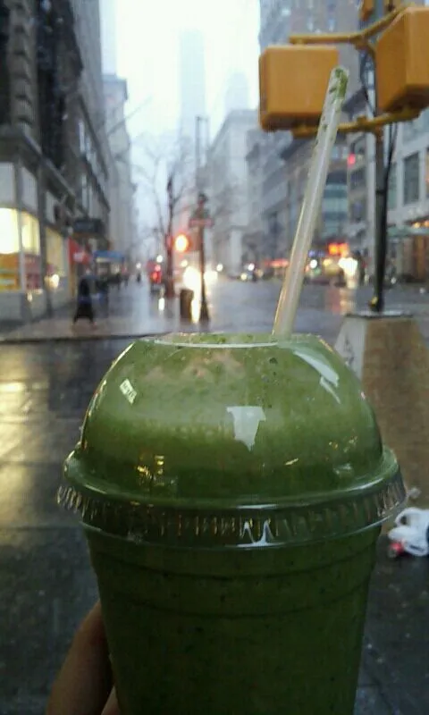 snow with..sweet green smoothe..|Ayaさん