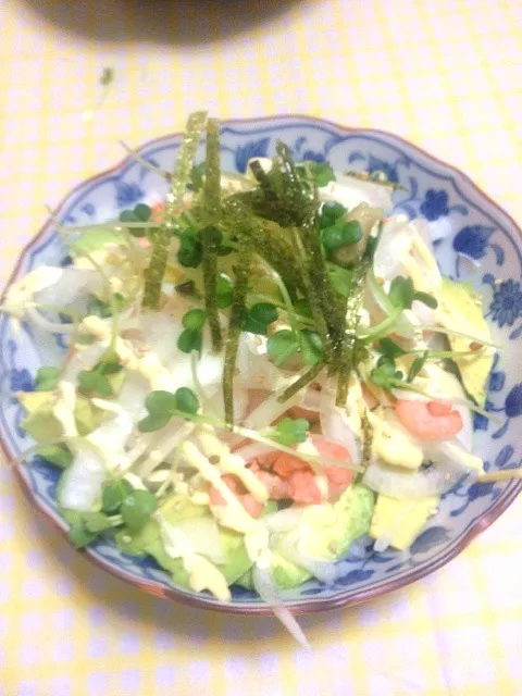 Snapdishの料理写真:海老アボカド丼|rikaさん