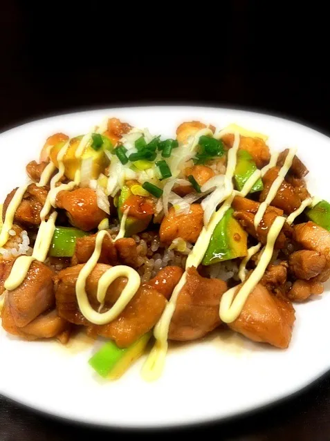 照り焼きアボカド丼|男オオカミさん