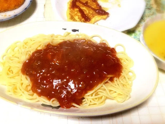 Snapdishの料理写真:ミートソースパスタ、シチュー、オムレツ|ミサさん