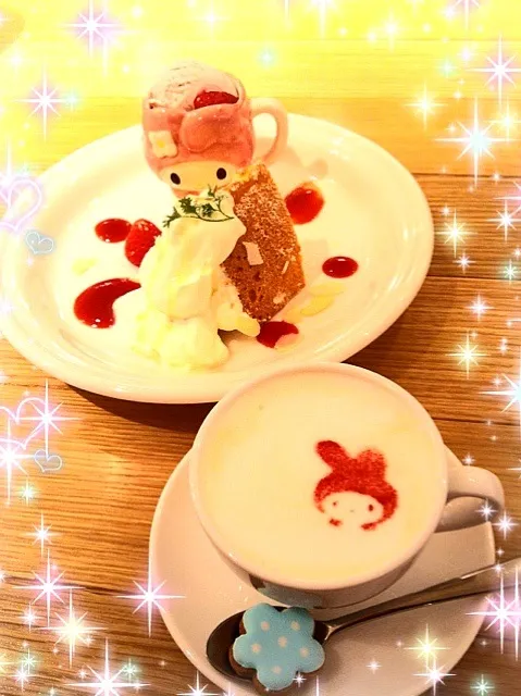 マイメロディカフェのパウンドケーキとティーラテ|有希さん