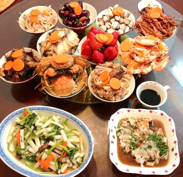 Chinese new year dinner for 2013|可以饿一个月，也可以暴食一个月的奇葩!さん