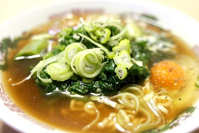 エースコック 新麺組 コク醤油味|マハロ菊池さん