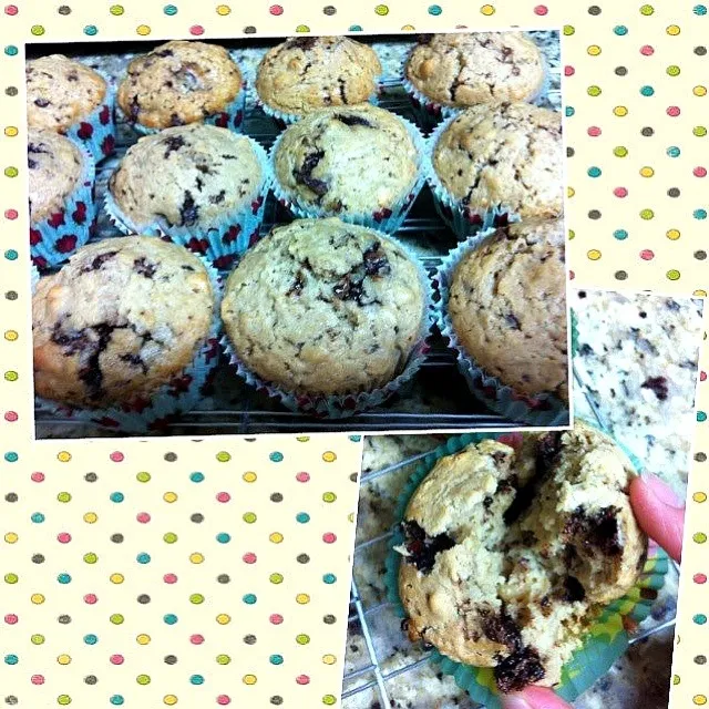 Nutella chip macadamia muffins.|Esther :dさん