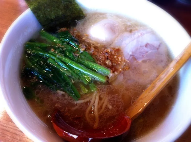 とんこつ醤油ラーメン|リフルシャッフルさん