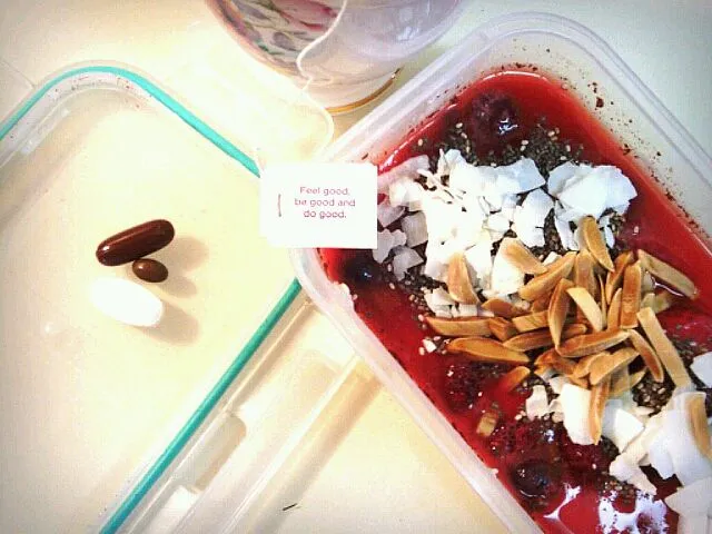 berry overnight oats|scrumptuouslifeさん