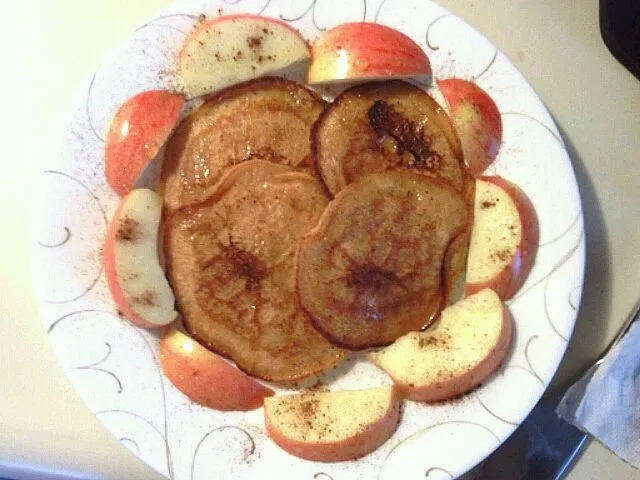 cinnamon pumpkin pancakes|scrumptuouslifeさん