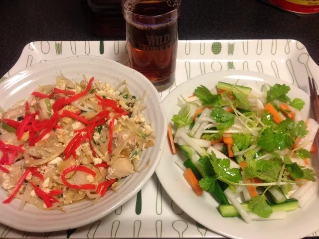 豆腐で量増し野菜炒めと三色サラダ（＾Ｏ＾☆♪|サソリさん