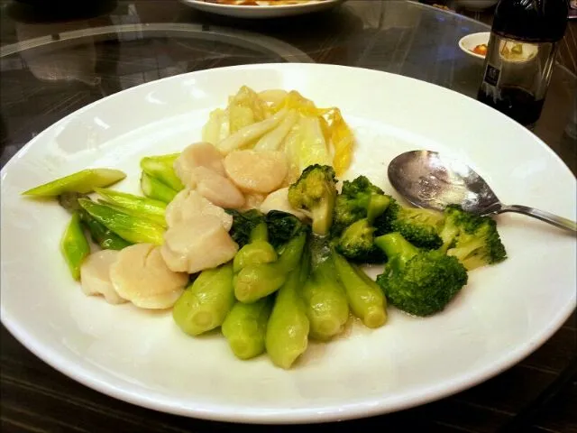 reunion dinner - 4 kinds of vegetable and scallop|genさん