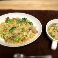 Snapdishの料理写真:豚肉とレタスのパラパラ炒飯 卵スープ|ヒロさん