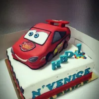 Mcqueen Car vanilla cake|nattawansgさん