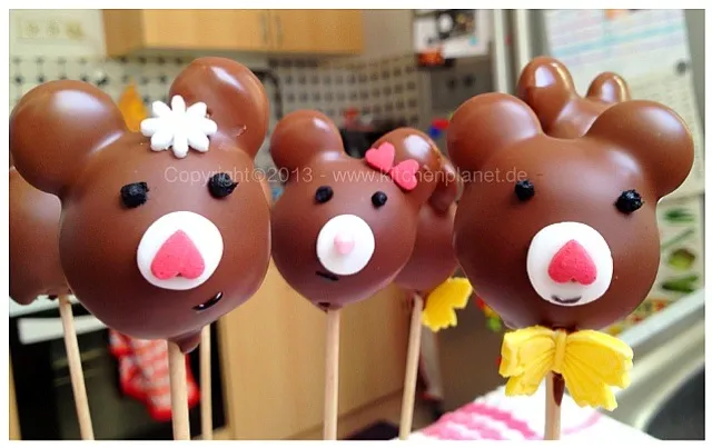 Bear Cake Pops|Yunita Weisさん