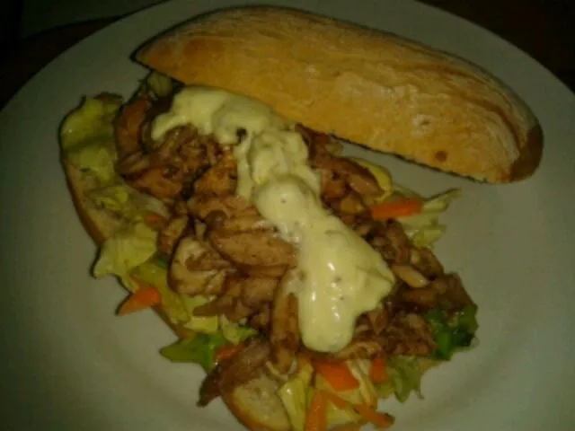 chicken sauteé with fresh salad and mediterranean mayo in crunchy ciabatta bread|Daniel Olléさん