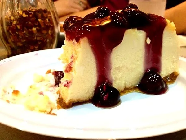 Snapdishの料理写真:Yummy new york cheesecake... #newyork #cheesecake #love #dessert #snapdish|neil christian bagasalaさん