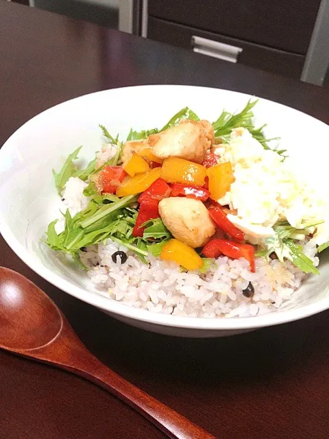 チキンと彩りお野菜のタルタル丼|もこさん