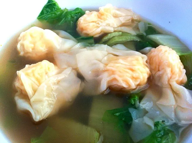 Shrimp wonton soup|tanacha ganganandaさん