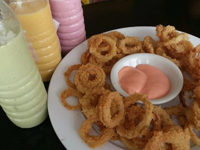 Fruit shakes and Onion rings|JeiFerさん