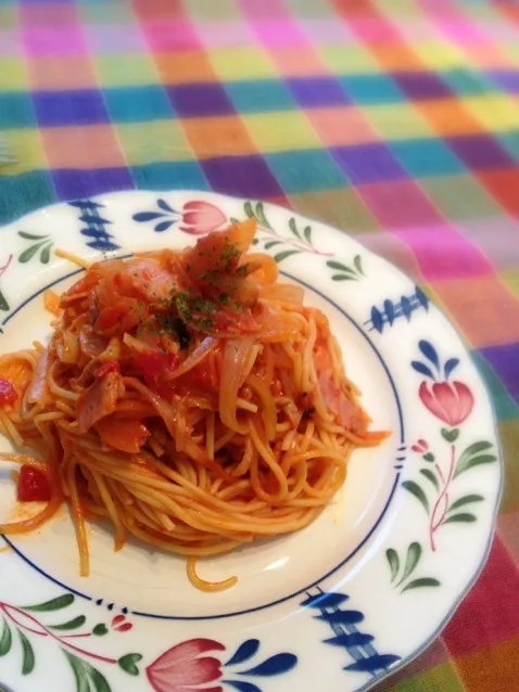 Snapdishの料理写真:トマトソースパスタ|かにゃぴんさん