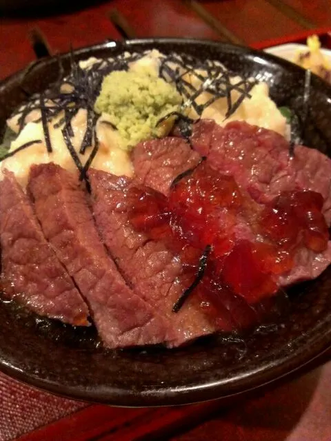 Snapdishの料理写真:ステーキ丼|maxakichiさん