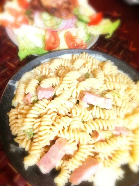 Chinese cabbage and bacon curry cream Fusilli✨白菜とベーコンのカレークリームフジッリ by chef hubby|🌈Ami🍻さん