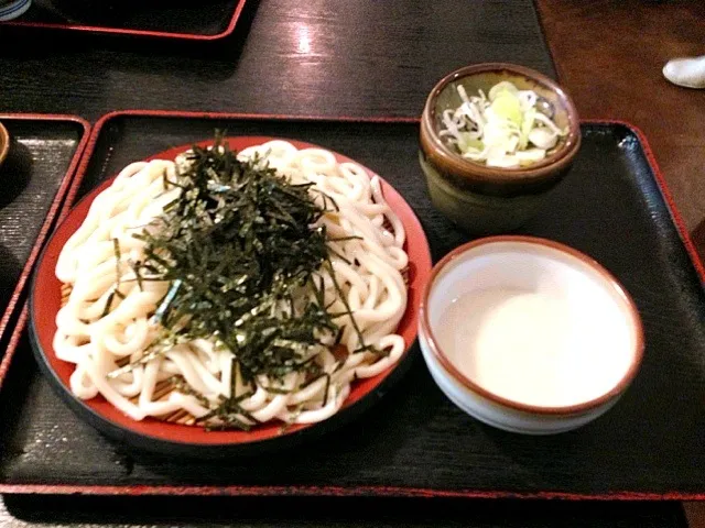 私は蕎麦屋さんなのに、とろろうどん海苔増し|ねこさん