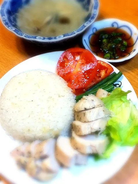 今夜は海南鶏飯♪ 好吃！ Ｉ cooked asian dinner.Ｉ love singapore chiken rice!|hoppycowさん