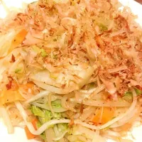 Snapdishの料理写真:しょっつる焼きうどん|もめんさん