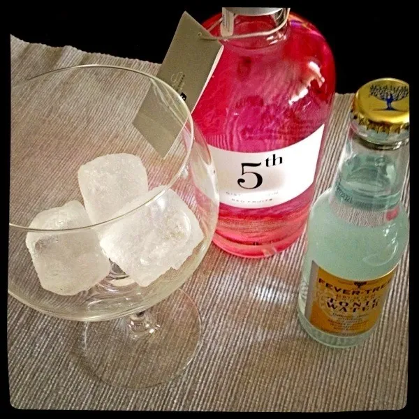 #Gintonic #Premium #Pink #RedFruits #bonjour|De Pupesさん