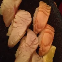 Hamachi, Sake flamed sushi|Amanda toyさん