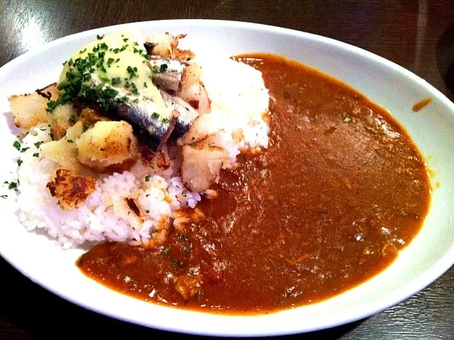 Snapdishの料理写真:イワシとじゃがいものカレー！|Kosukeさん