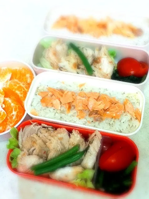 今日のJK&OL弁当は昨夜残りの海南鶏飯♪ Today's lunch box.last night's leftover chicken rice.|hoppycowさん