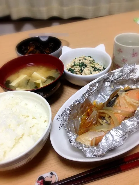 Snapdishの料理写真:鮭のホイル焼|minaさん