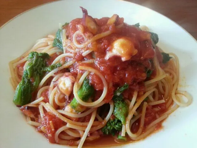 蛸と菜の花のトマトソースパスタ|アヤクラさん