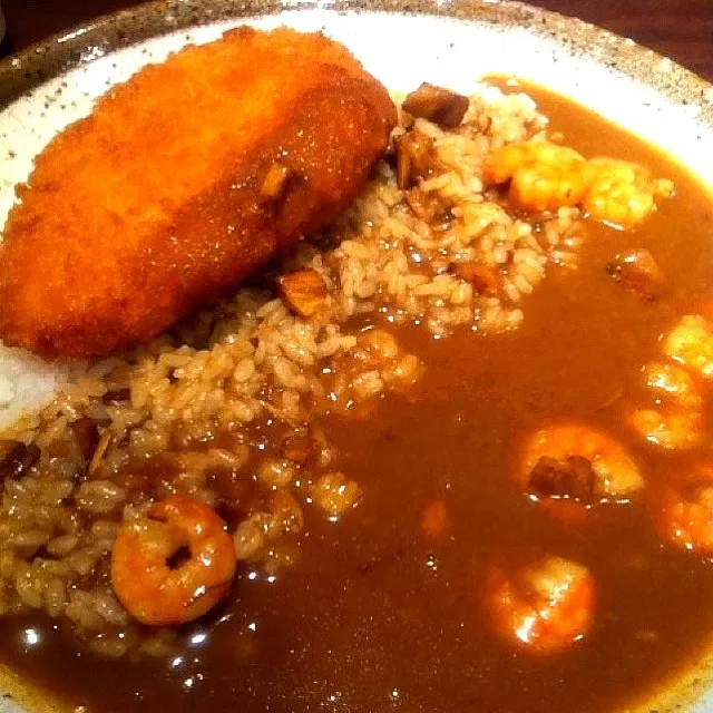 Snapdishの料理写真:ココイチでえび煮込みカレーに海老カツトッピング♪|razzy(asラズベリーポイズン)さん